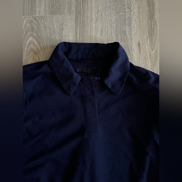 Figs Women’s Nala Longsleeve ScrubPolo Navy - Size Medium - Picture 3 of 10